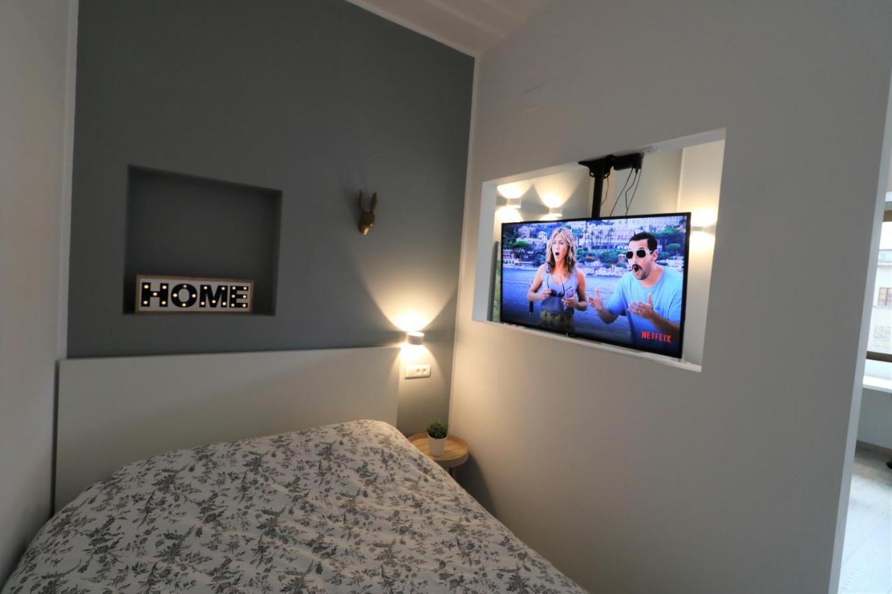 Cozy Novotel Studio - Free Minibar - Quiet & Peace Bucarest Exterior foto