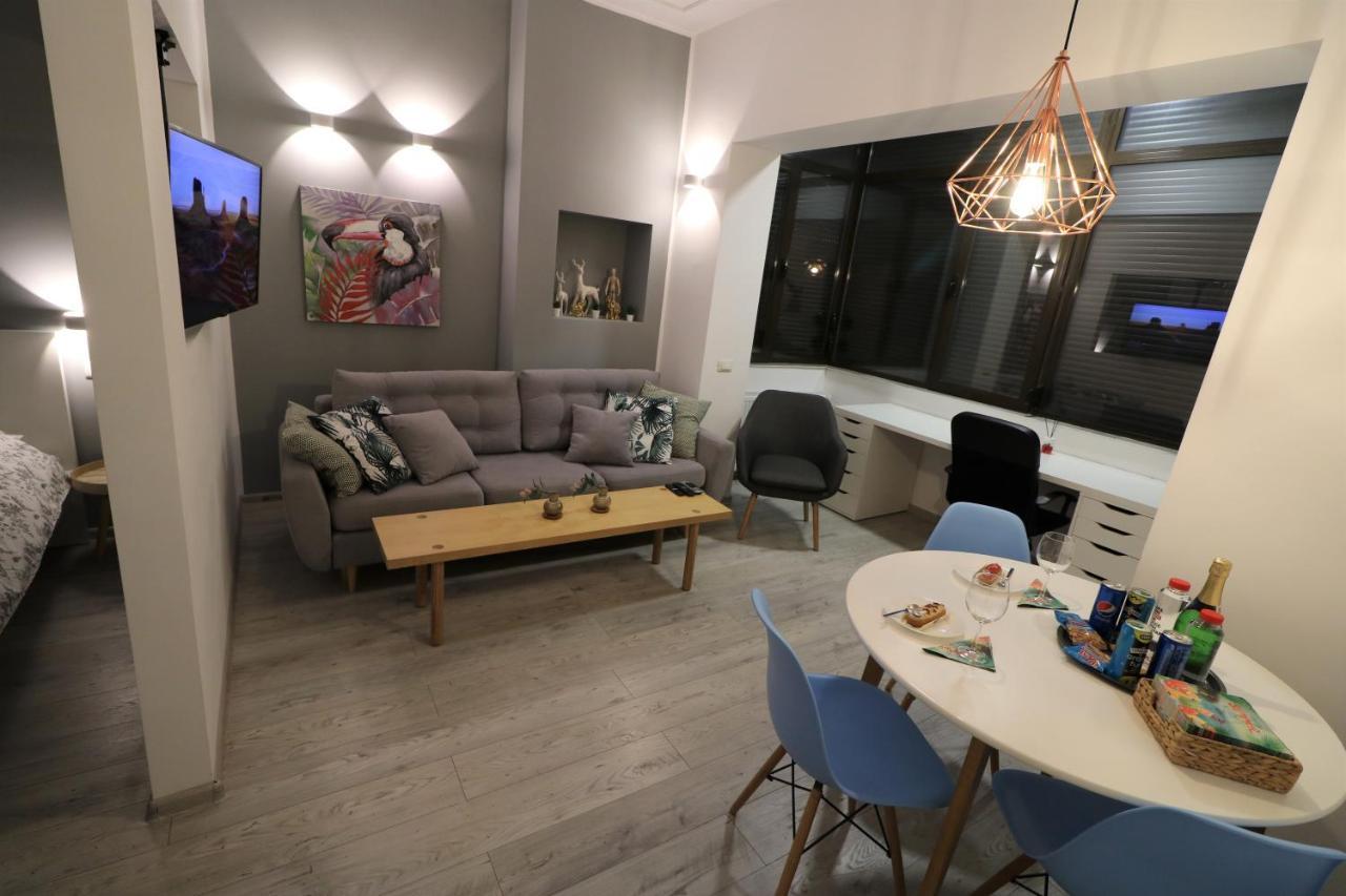 Cozy Novotel Studio - Free Minibar - Quiet & Peace Bucarest Exterior foto