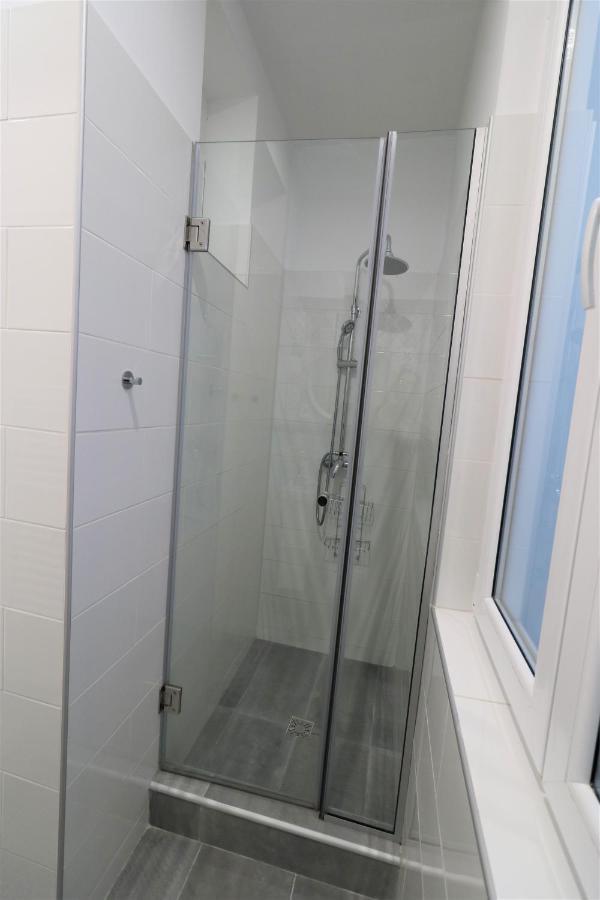 Cozy Novotel Studio - Free Minibar - Quiet & Peace Bucarest Exterior foto